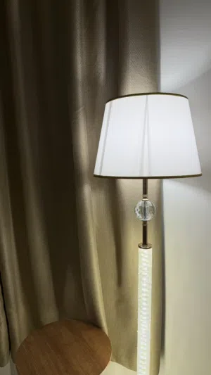 اضائه و طاوله جانبيه جديده