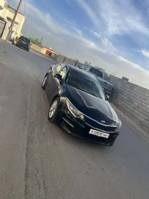 كيا اوبتيما مسجلة ماشاء السياره نظيفه..