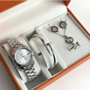 ساعة رولكس نسائي مع طقم 4 قطع – أناقة متكاملة بلمسة ملكية