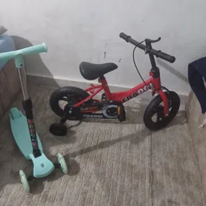 بسكليت وسكوتر اطفال بحاله جيدة
