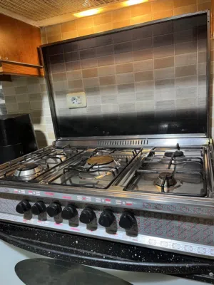 غاز فرن بحالة ممتازه