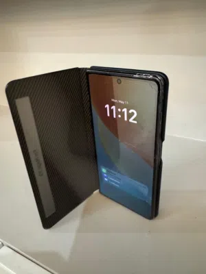 Honor Magic V3 smart cover