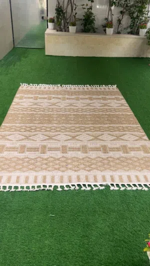 سجاد تركي نظيف مافيه بقع ولا أوساخ