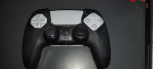 يد تحكم PS5 أمورها  100/100