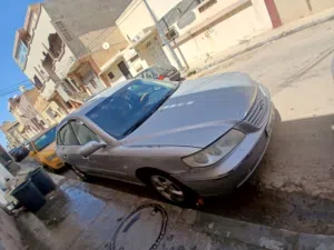 هيونداي ازيرا سياره متشكي من شي للبيع