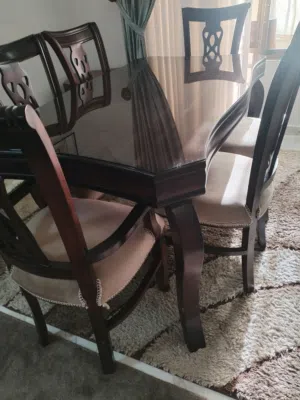 طاوله سفره للبيع استعمال بسيط