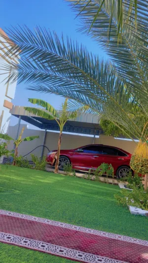 بيت للبيع البيت موقعه في السويق الشاطر اريد أبادل بييت في بركاء الرميس او المناطق القريبه من هنا