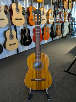 جيتار اسباني ادميرا توبا