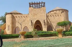 حجر معلم حجر تركيب شلالات ارضيات جدران ربرب حجر غشؤيه. حجر جبلي