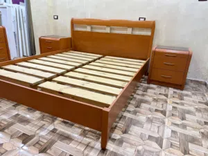 غرفة نوم ماستر  كلاسيك  ألماني خشب صولد بحاله الوكاله  استعمال بسيط بالاضافه إلى جزاز على الأسطح