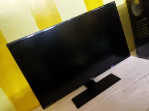 شاشة كمبيوتر BenQ مقاس 27 بوصة بحالة ممتازة  الشاشة بحالة جيدة جداً ومفيهاش أي عيوب تدعم جميع مداخل