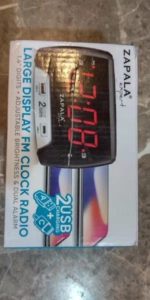 ساعه وراديو وشاحنه هواتف