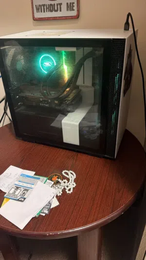 pc بحاله نضيفه