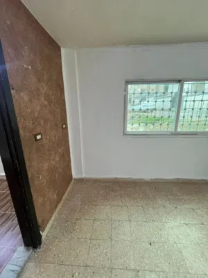 100 m2 4 Bedrooms Apartments for Rent in Zarqa Al Zawahra