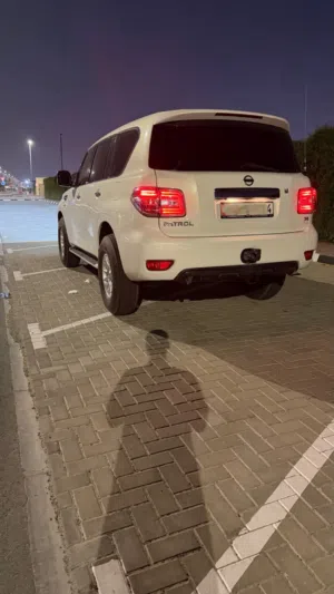 نيسان بلاتنيوم
