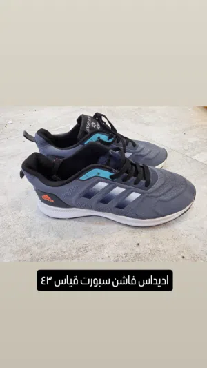 احذية رجاليه ونسائية وسلبرات رياضيه وكلشي متوفر