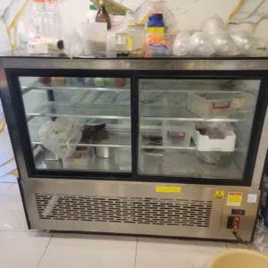 ثلاجة عرض وتبريد