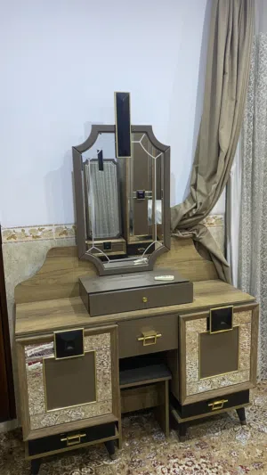 غرفة نوم + سرير