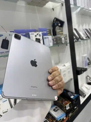 iPad Pro 11 inch m2 256gb