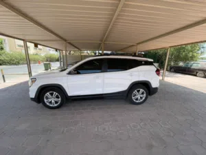 للبيع جيب جي ام سي تيرين 1600Cc وكالة البابطين الكويت 2023  ابيض من الداخل بيج فل اتوماتيك