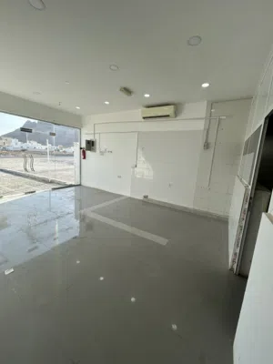 محل و مخازن للإيجار في حي التراث