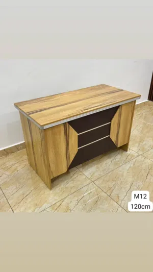 ميز مكتب جميع القياسات متوفر الوان بيجي ولون جوزي وكرسي ثابت وكرسي متحرك