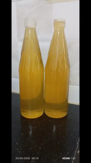 عسل عتم صافي ومع الشمع