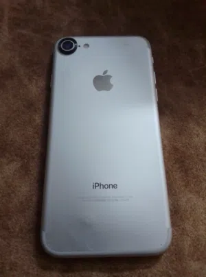 Apple iPhone 7 32 GB in Irbid