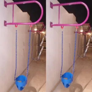 مرجوحة جدارية