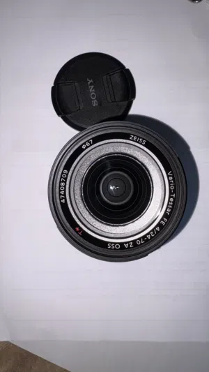 للبيع عدسة سوني زايس Sony Zeiss 24-70mm F4 OSS  نظافة تامة