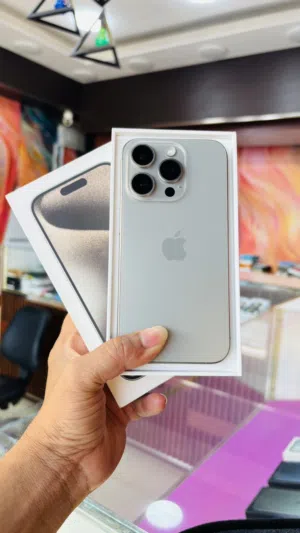 iPhone 15 Pro, 256gb Natural Titanium Arabic