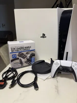 للبيع PlayStation 5 نظيف جداً / الوصف مهم