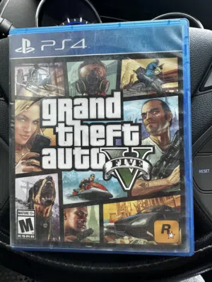 Gta vمستعملة نضيفة
