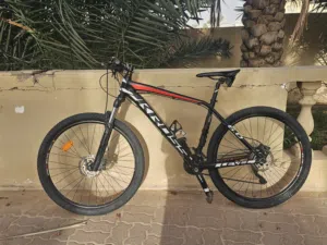 للبيع دراجة جبلية كروس ليفل 6.0 بولندية. For Sale: Original Polish Kross Level 6.0 Mountain Bike