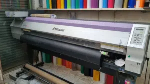 للبيع طابعة Mimaki JV33 الأصلية عرض الطباعة 160 سم يابانية الصنع، مخصصة للبنر والاستكر والفلكس والدع