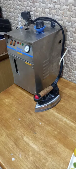 مكواه بخار 6لتر قطع ايطاليبحاله ممتازه