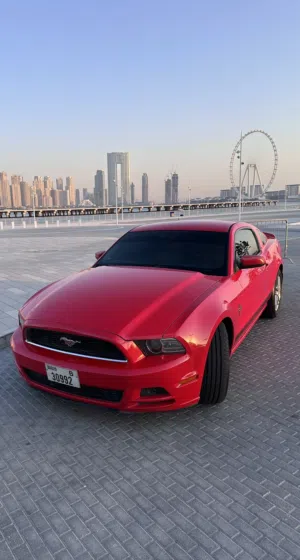 Ford Mustang 2014 - V6 GCC specs
