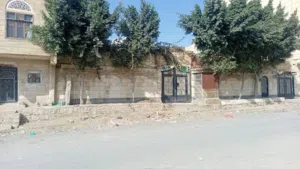 15 m2 More than 6 bedrooms Villa for Sale in Sana'a Sa'wan