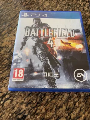 Need for speed hot pursuit (10) Battlefield 4 (10) Rainbow six Siege(15)