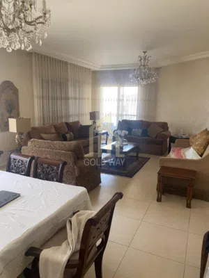 في أجمل مناطق عبدون شقة طابق أخير مع روف 285م بتشطيبات مميزة/ ref 9039