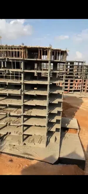 شقه للبيع بجوار حي السفارات و دقايق من المطار بفيو علي سنترال بارك 3 فدان بالتقسيط علي 10 سنوات