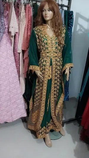شروة فساتين سهره للبيع بسعر ممتاز