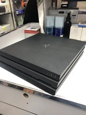 Ps4 Pro 1TB With One Joystick Original And 3 Games