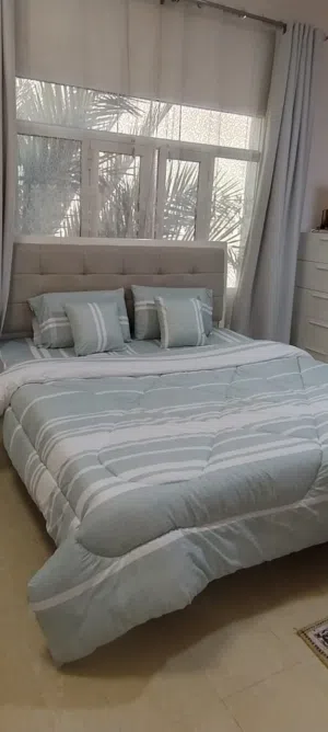 فرصة مميزة لاقتناء غرفة نوم فاخرة وأنيقة من هوم سنتر Home Center   Elegant Luxury Bedroom Set