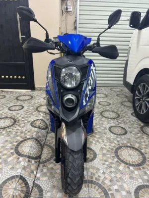 سكوتر  ysm 150 cc نظيف جدا جدا