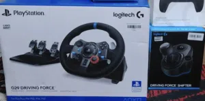 للبيع طقم سباق كامل Logitech G29 مع كرسي يوجد ضمان