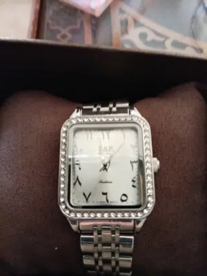 ساعة يد نسائيه جديده غير مستعمله