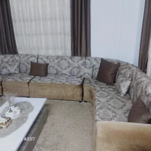مجلس 12 مقعد