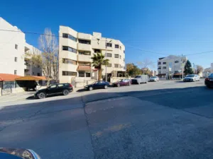 180 m2 3 Bedrooms Apartments for Rent in Amman Al Rabiah