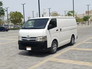 TOYOTA HIACE CARGO